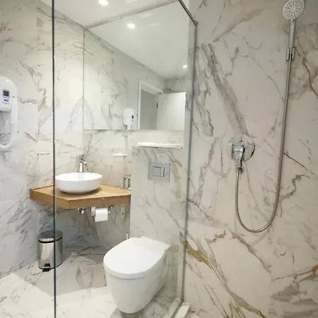 Nautic Luxury Club Нэводари