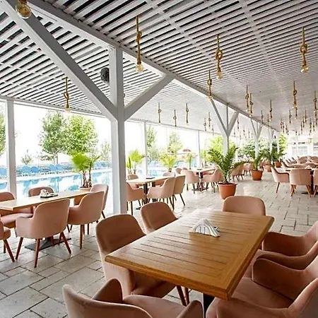 Hotel Nautic Luxury Club 4*
