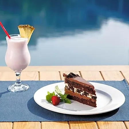 Nautic Luxury Club Hotel